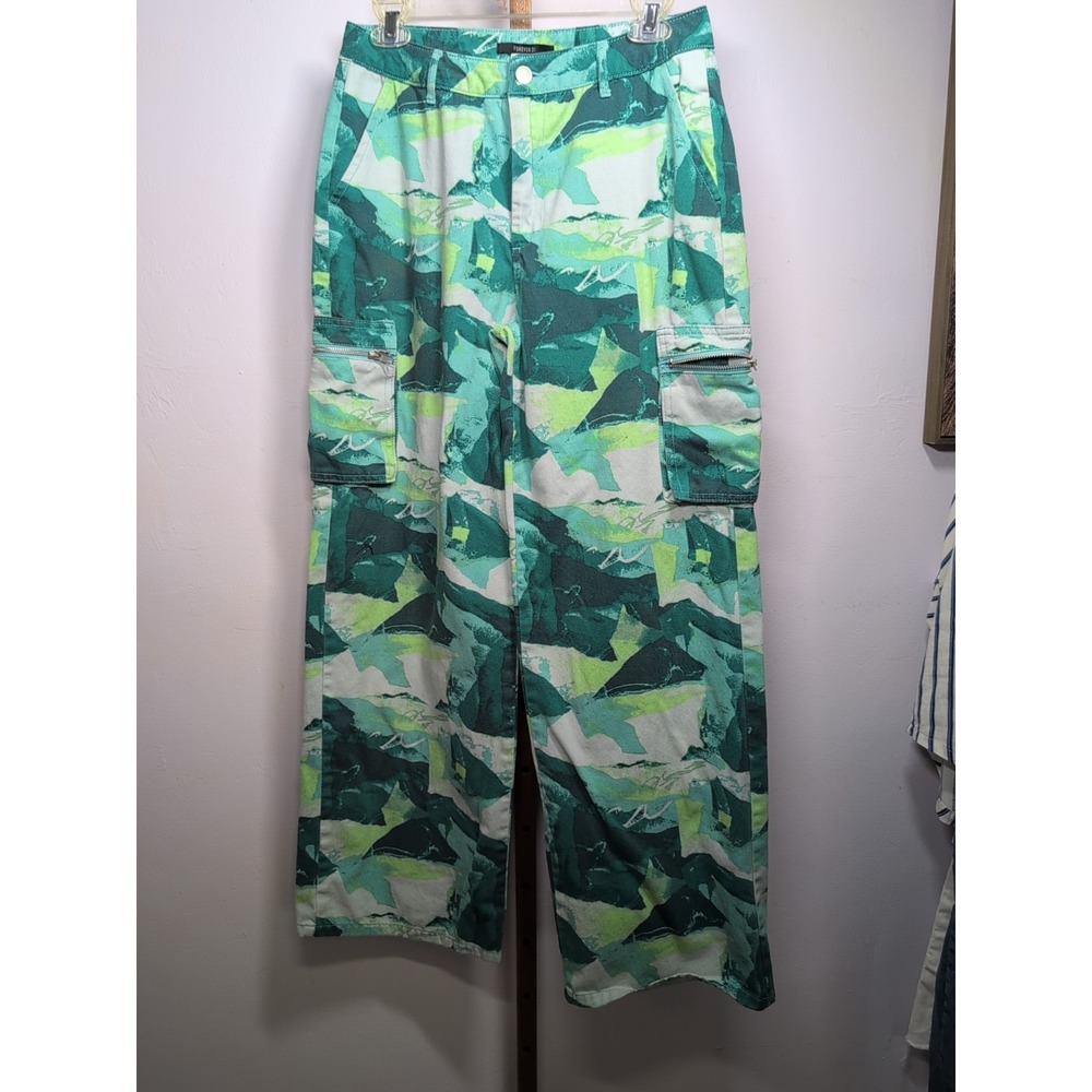 FOREVER 21 Cargo Jeans Women's Size M - Camo Style - Preowned‎